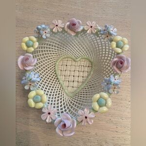Beleek Fermanagh Irish 4 strand basketweave heart dish